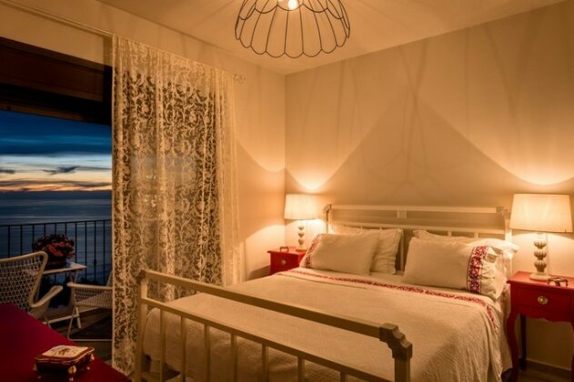 Yades Villas - Photo3