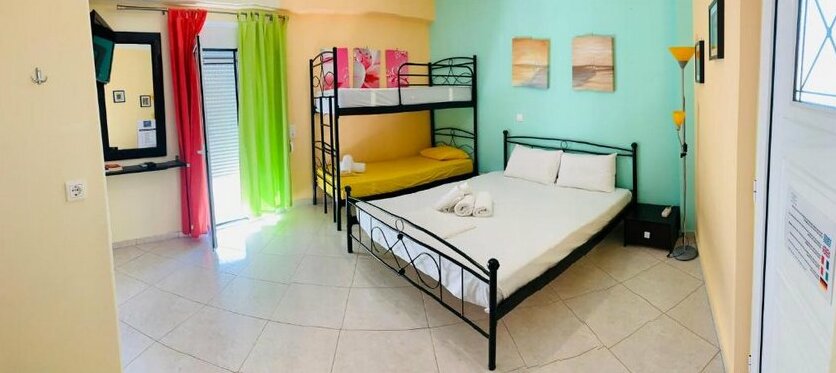 Schoinaria Bay - Photo4