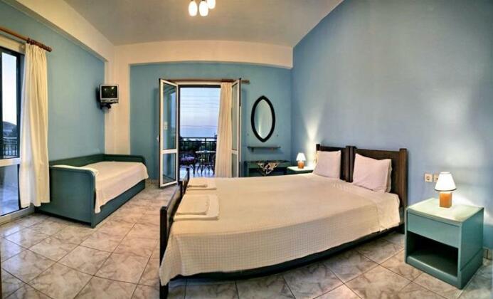 Aristi Studios Apartments - Photo2