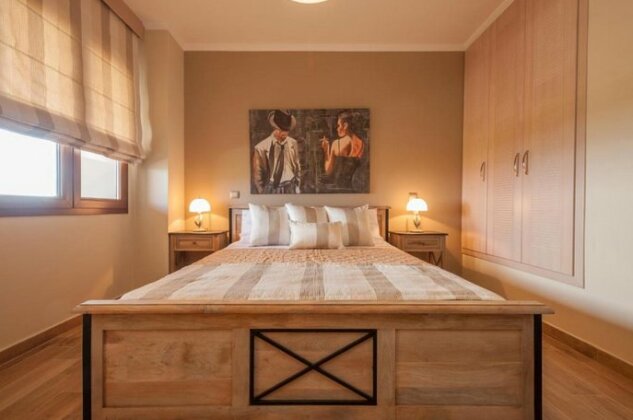 Evgatis Beach Stone Villas - Photo2