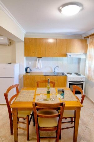 Pan-Dora Apartments - Photo2