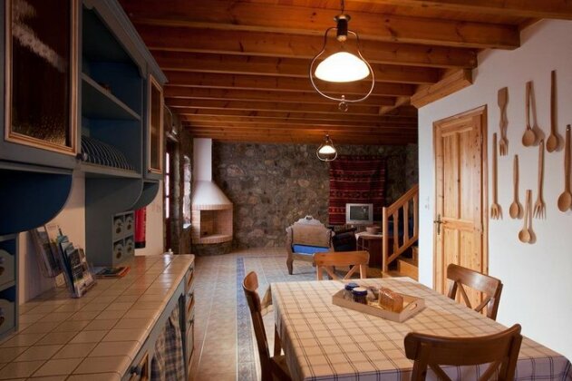 Stone Houses Lemnos - Photo2