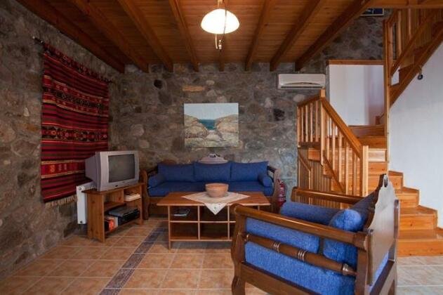 Stone Houses Lemnos - Photo4