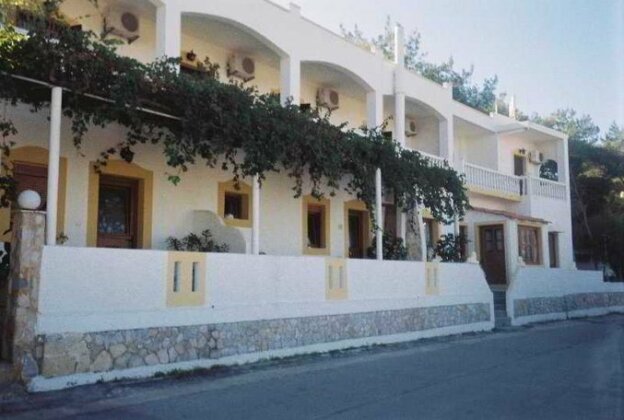 Akrogiali Rooms & Studios - Photo2