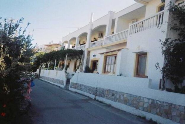 Akrogiali Rooms & Studios - Photo3