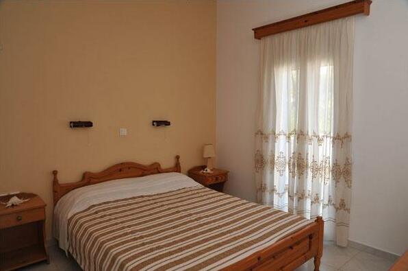 Effies Apartments - Photo5