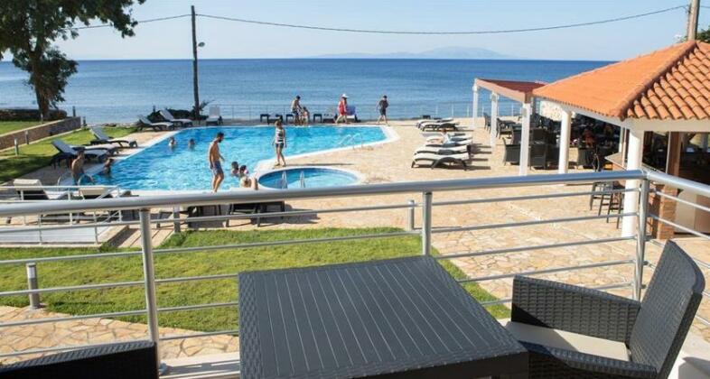 Blue Waves Resort Lesbos - Photo5