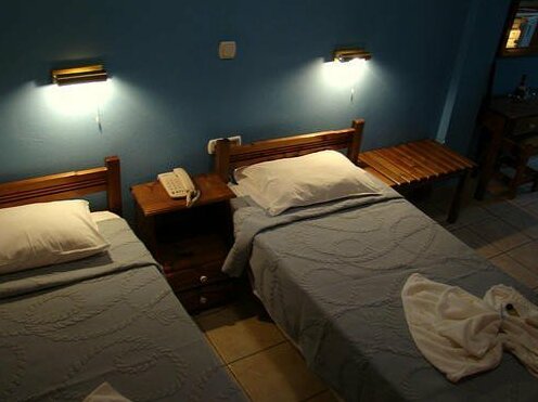 Coral Hotel Agios Isidoros - Photo4