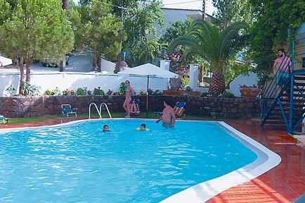Isidoros Hotel - Photo2
