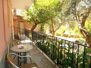 Kipos Lesbos - Photo2