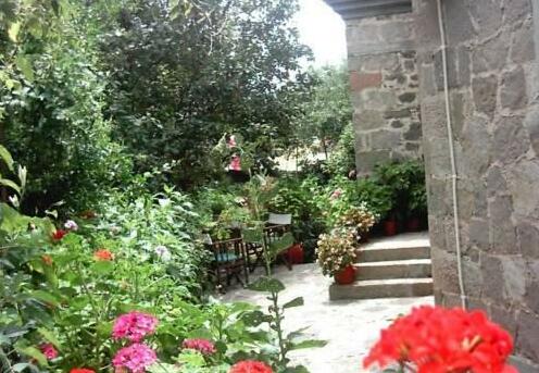 Marianthi Toroz Rooms & Studios - Photo3