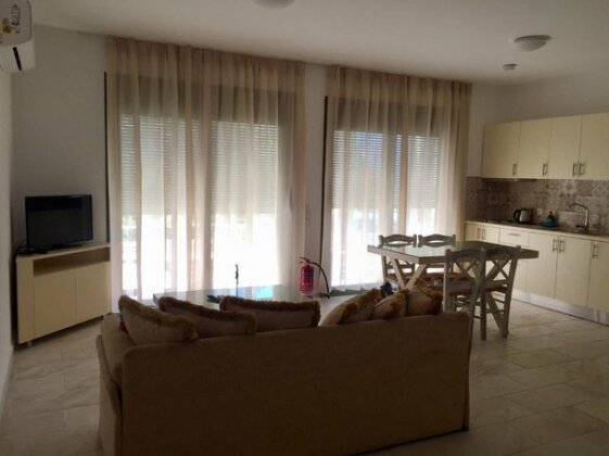 Ouzo Stone Studio - Photo2