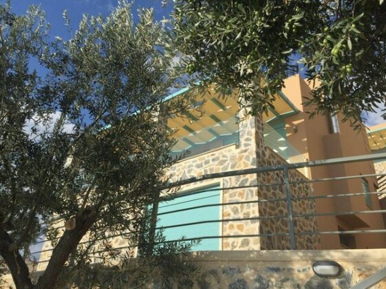 Ouzo Villas 1 - Photo4