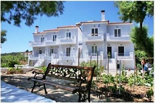 Pano sto Kyma - Photo2