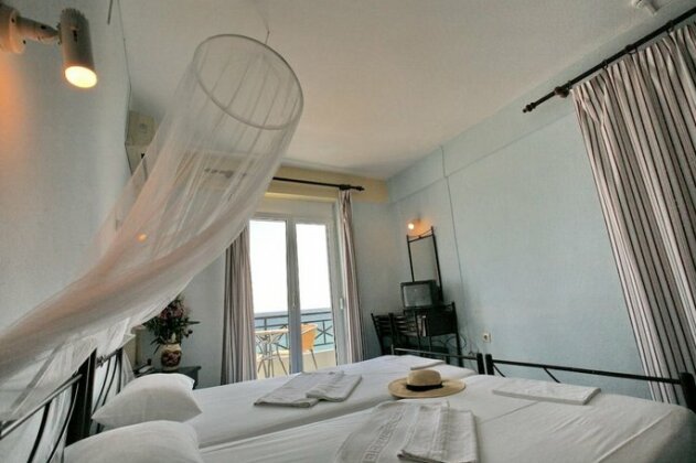 Pebble Beach Hotel - Photo5