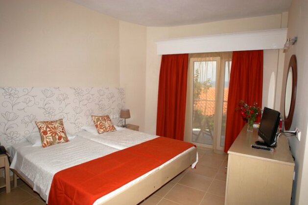 Sunrise Resort Hotel - Photo5