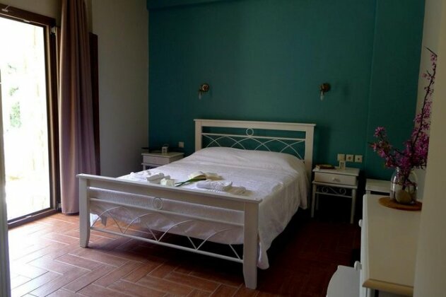 Kourmas Rooms - Photo2
