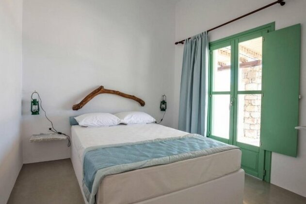 Ailouros guest house - Photo3