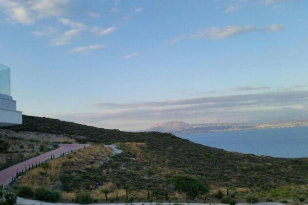 Luxury Seaside Villa in Crete
