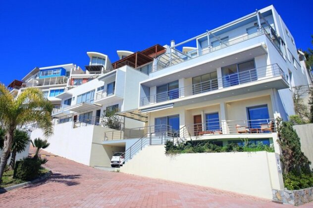 Seafront Home - 4min walk to private beach