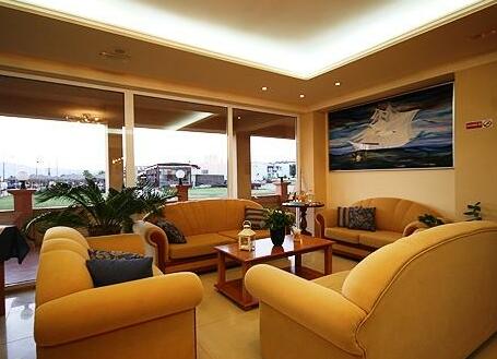 Castro Beach Hotel - Photo3