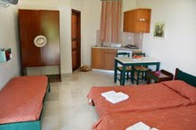 Flisvos Maleme - Photo3