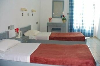 7 Days Studios & Apts - Photo4
