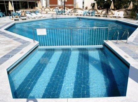 Aristotelis - Photo5