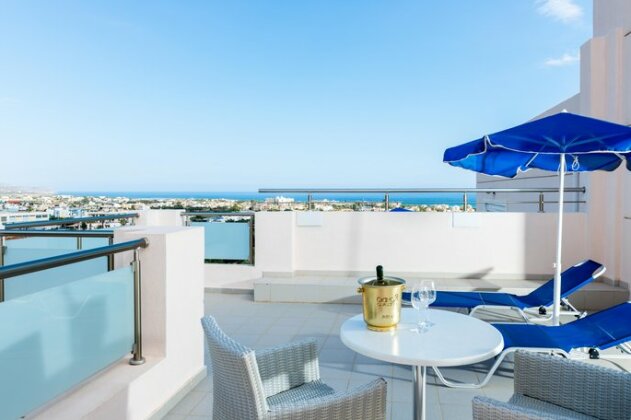Hotel Matheo Villas & Suites - Photo2