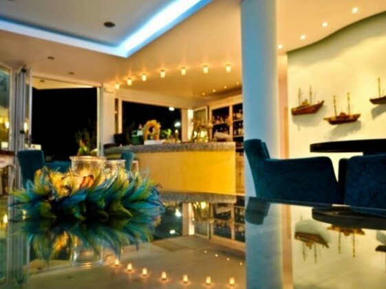 Mari Apartments - Photo3