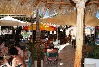 Mikes Beach - Photo5