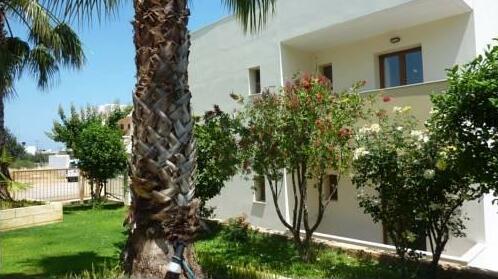 Newcastle Apartments - Photo2