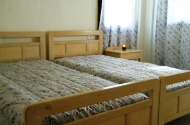 Niriedes Apartments - Photo2