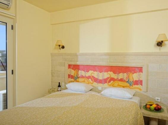 Parthenis Beach Suites by the Sea - Photo5