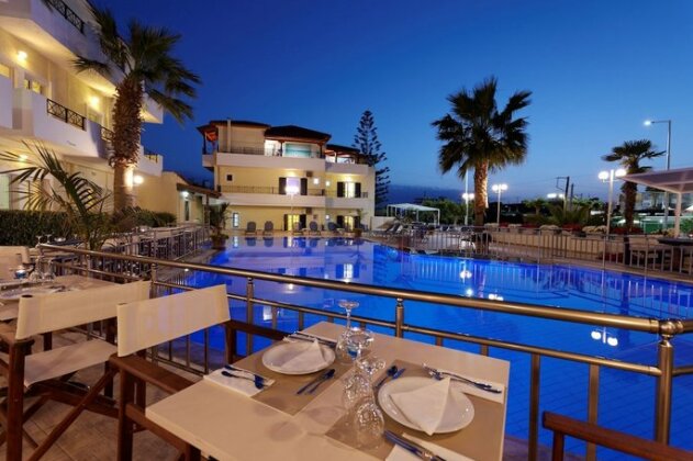 Philoxenia Hotel Apartments - Photo2