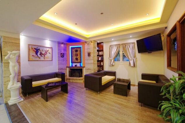 Philoxenia Hotel Apartments - Photo3