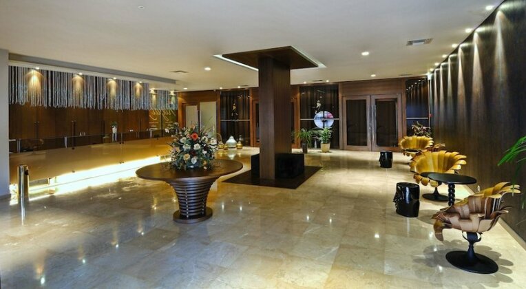 Royal Heights Resort - Photo3