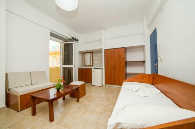 Sterling Hotel - Photo2
