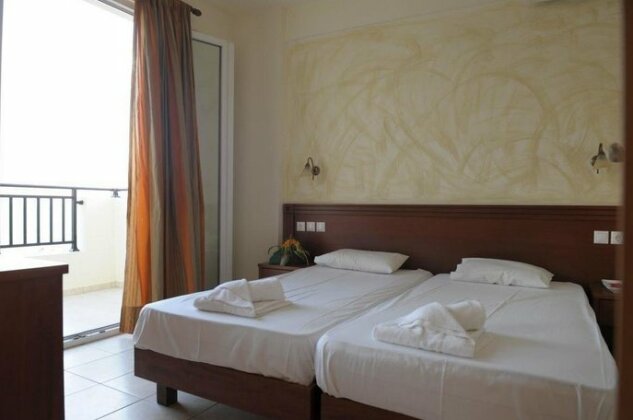 Theodosis Apartments - Photo4