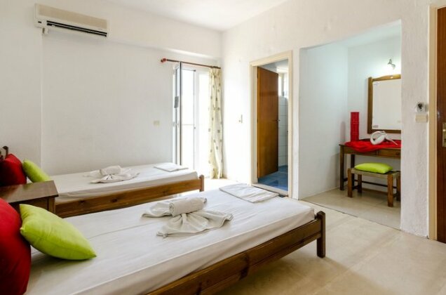 Village Oasis Annex - Photo3