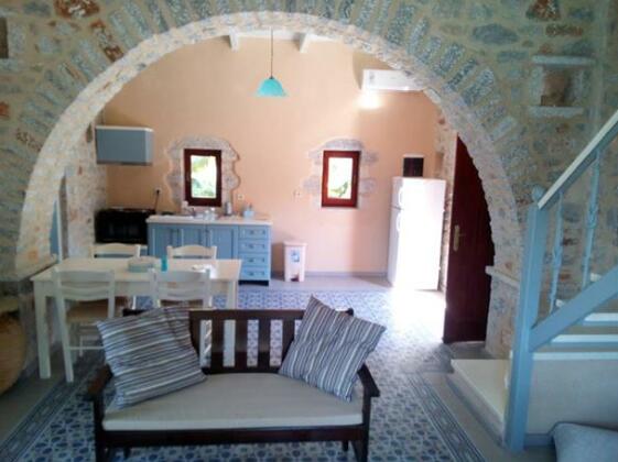 Ampelos Tower - Photo3