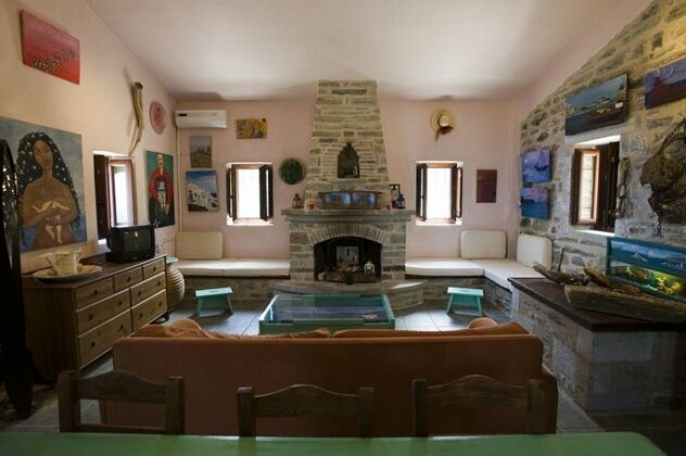 Benos Tower - Photo4