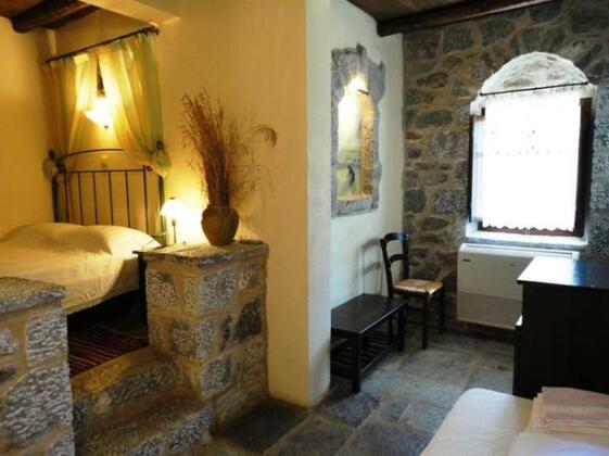 Psamathous Guesthouse - Photo4