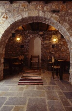 Tsitsiris Castle - Photo4
