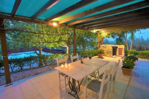Discrete Villa Maroulas - Photo2