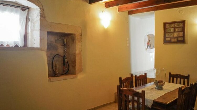 Zamaros Traditional Villa - Photo3