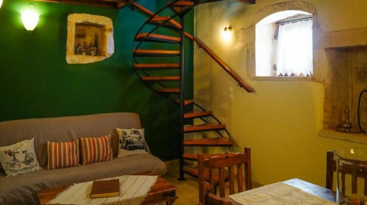 Zamaros Traditional Villa - Photo4