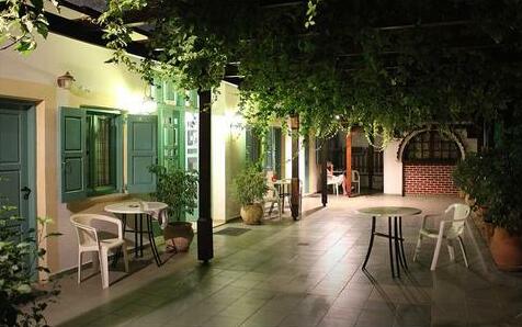 Dimitris Villa Hotel - Photo4