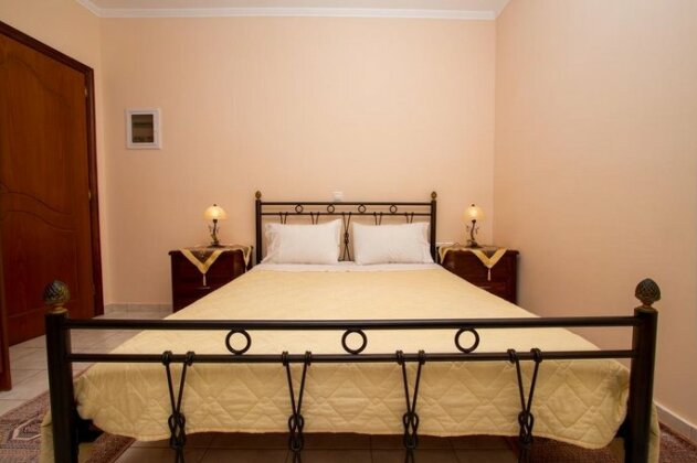 Lakis Apartments - Photo3