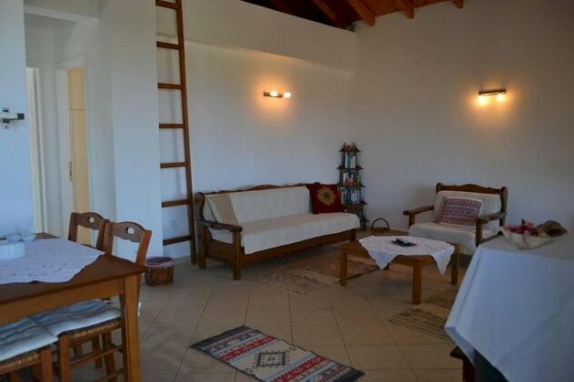 Lura Lithos - Photo2